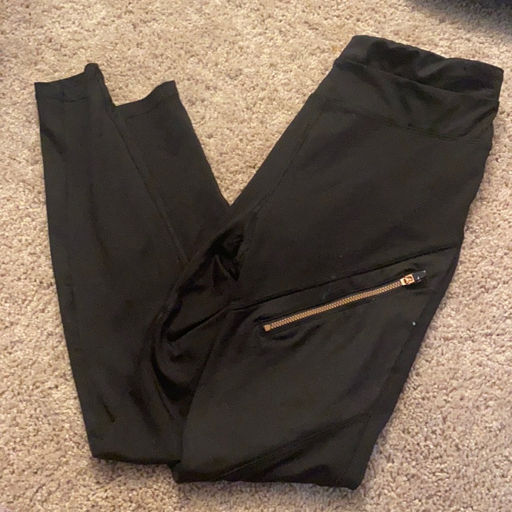 Black workout leggings size Medium